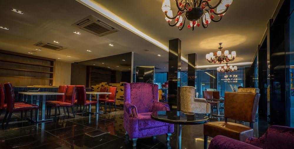 Wiwo Hotel Bintulu Exterior photo