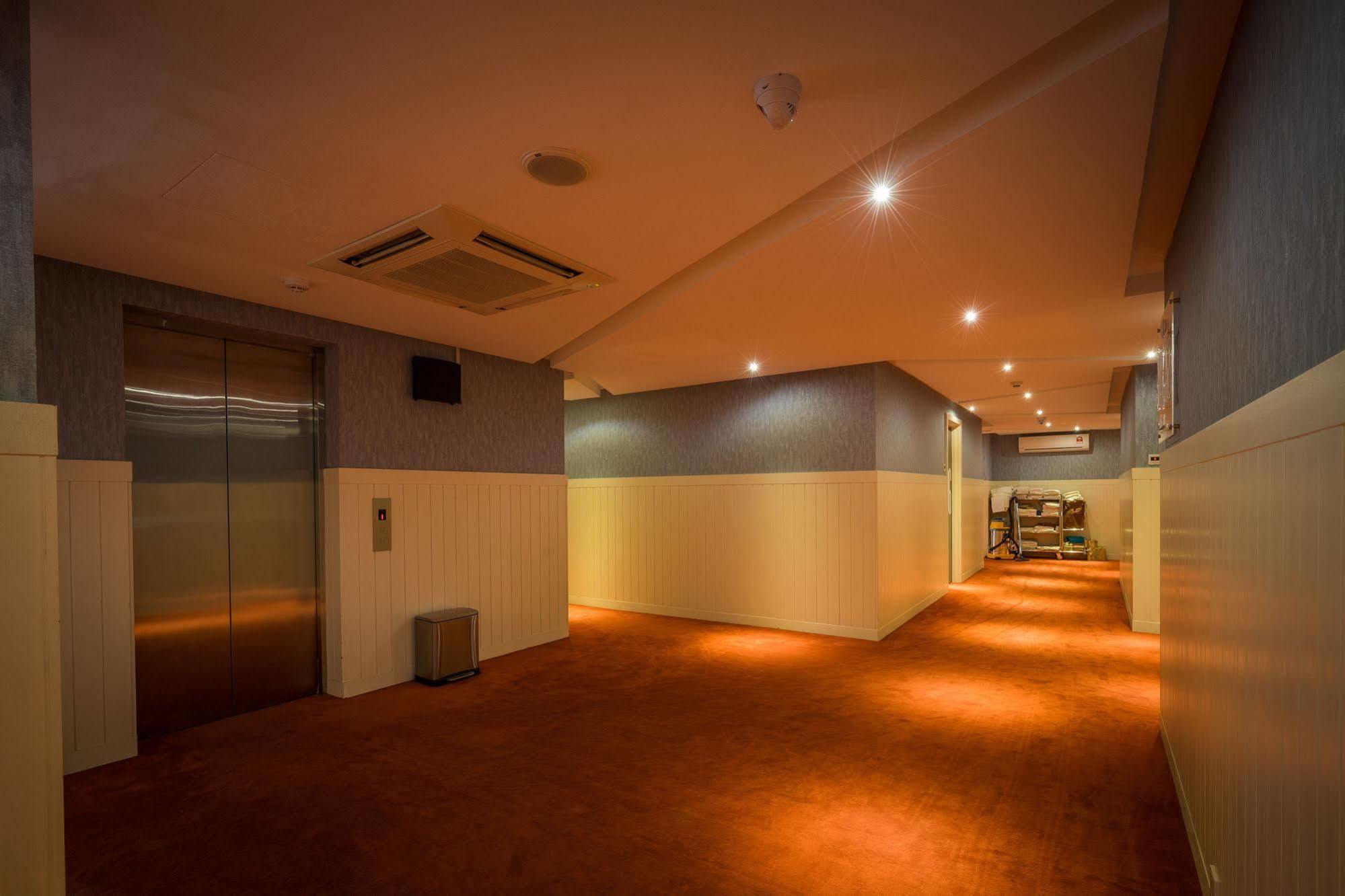 Wiwo Hotel Bintulu Exterior photo